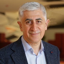 Михаил Асланович Погосян